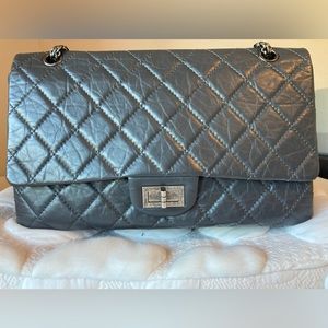 CHANEL Aged Calfskin Quilted 2.55 Reissue 227 Flap Grey